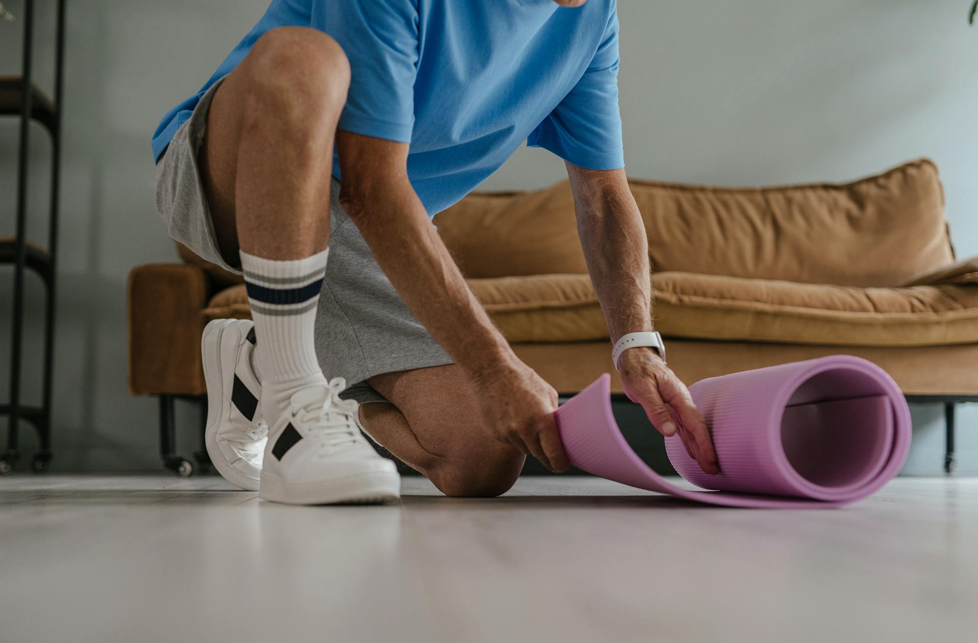 Patient doing a knee mobility exercise